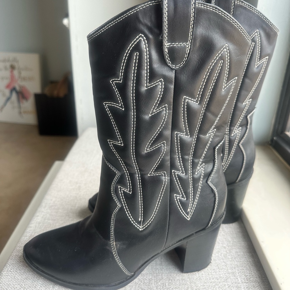 Black Cowgirl Boots